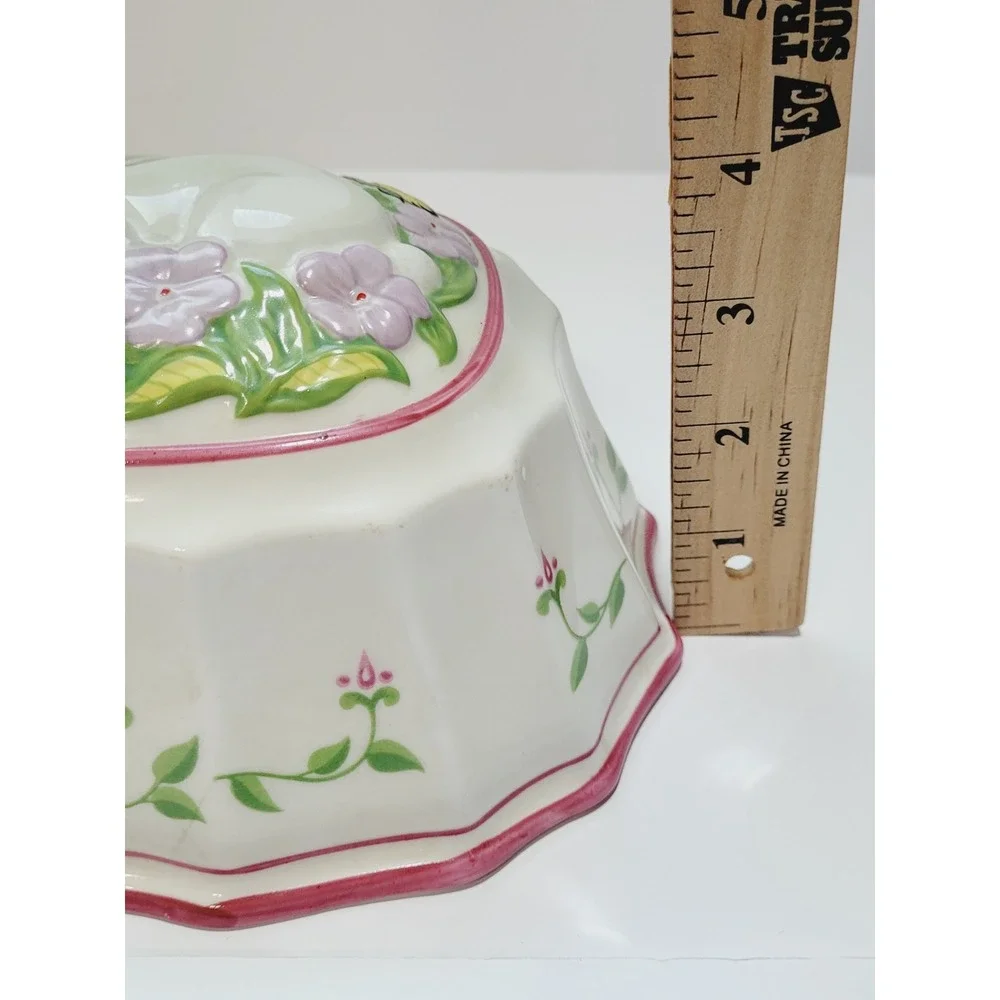 Franklin Mint Le Cordon Bleu Rabbit Jello Mold 1986 Ceramic White Pink Floral